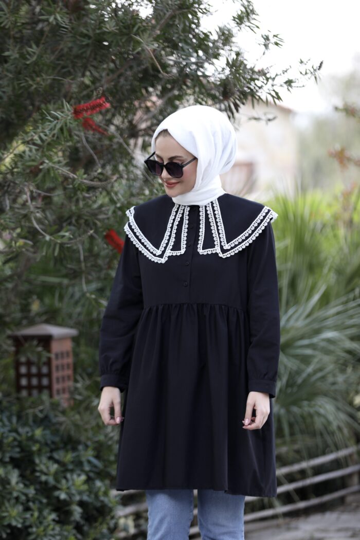Yakası Dantelli Tunik Siyah