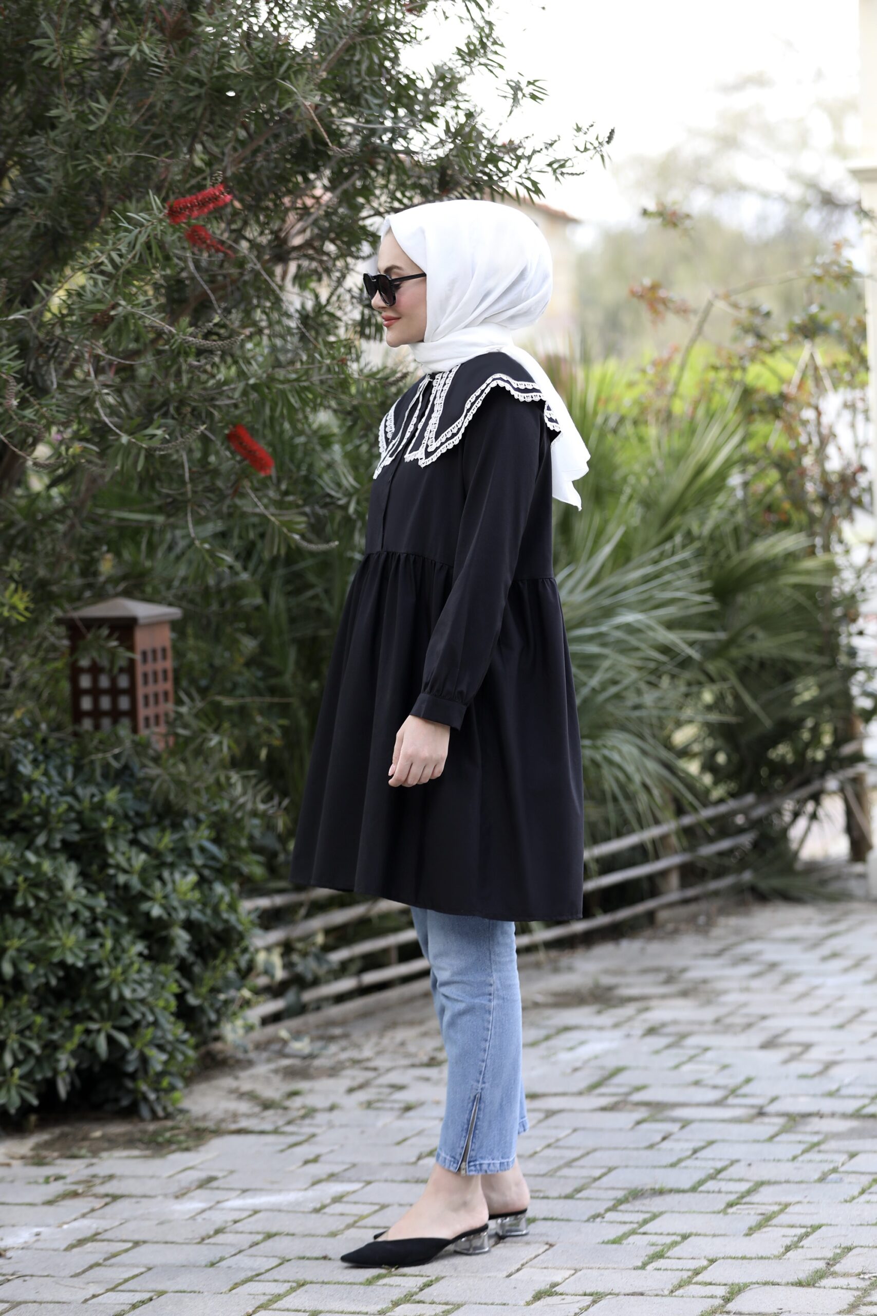 Yakası Dantelli Tunik Siyah - Görsel 2