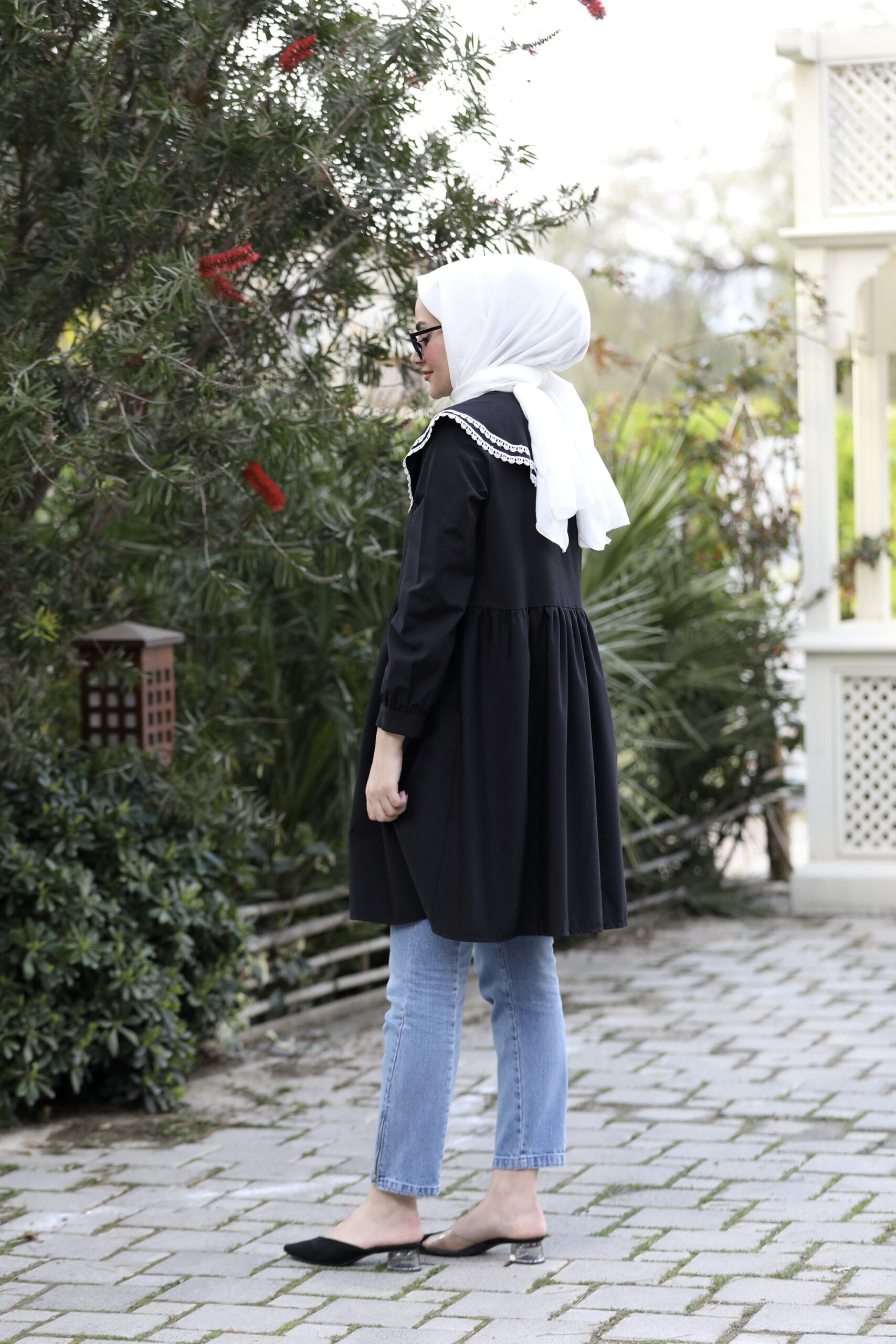 Yakası Dantelli Tunik Siyah - Görsel 3