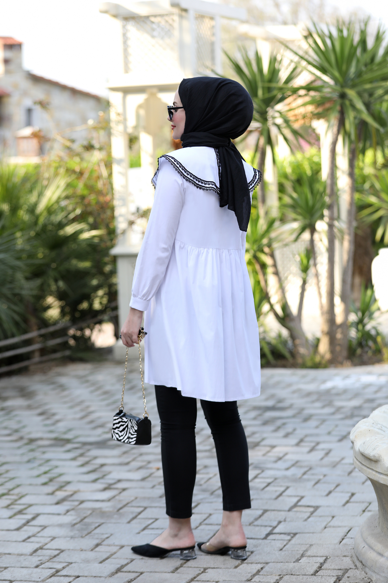 Yakası Dantelli Tunik Beyaz - Görsel 4